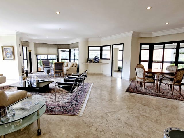 Apartamento com 380m² 4 quartos e 7 banheiros, à venda, no bairro Jardim Vitória Régia em São Paulo