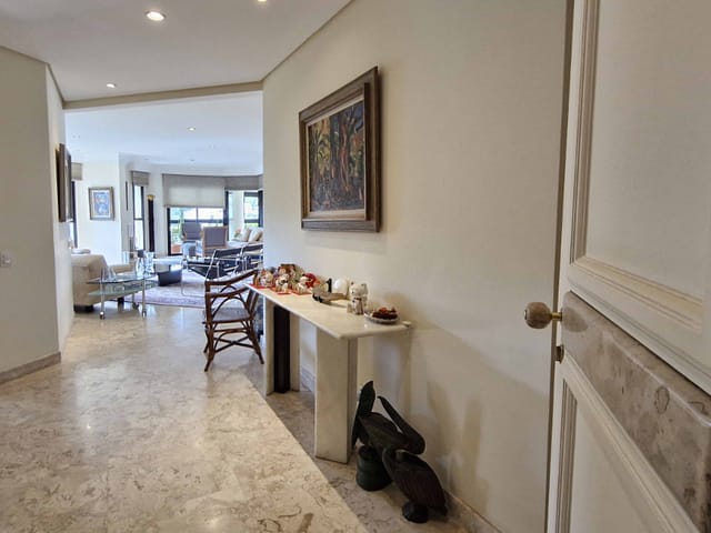 Apartamento com 380m² 4 quartos e 7 banheiros, à venda, no bairro Jardim Vitória Régia em São Paulo