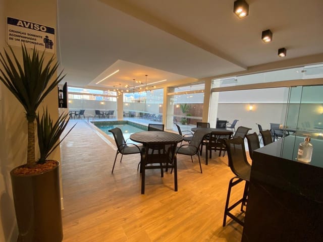 Apartamento com 182m² 4 quartos e 5 banheiros, à venda, no bairro Meia Praia em Itapema