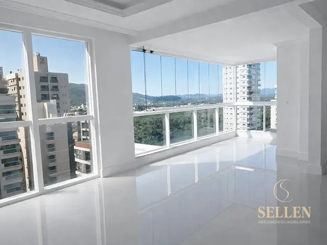 Apartamento 3 quartos e 4 banheiros, à venda, no bairro Meia Praia em Itapema