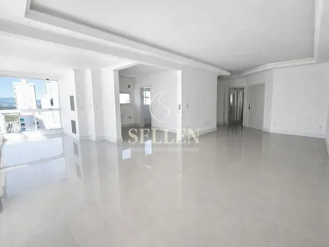 Apartamento 3 quartos e 4 banheiros, à venda, no bairro Meia Praia em Itapema