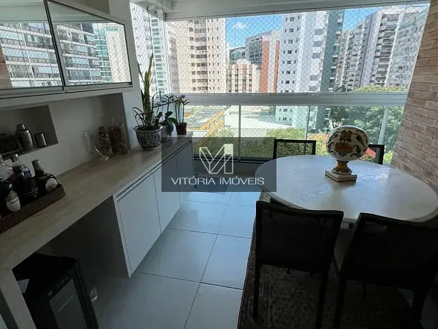 Apartamento 2 quartos e 3 banheiros, para alugar, no bairro Praia do Canto em Vitória