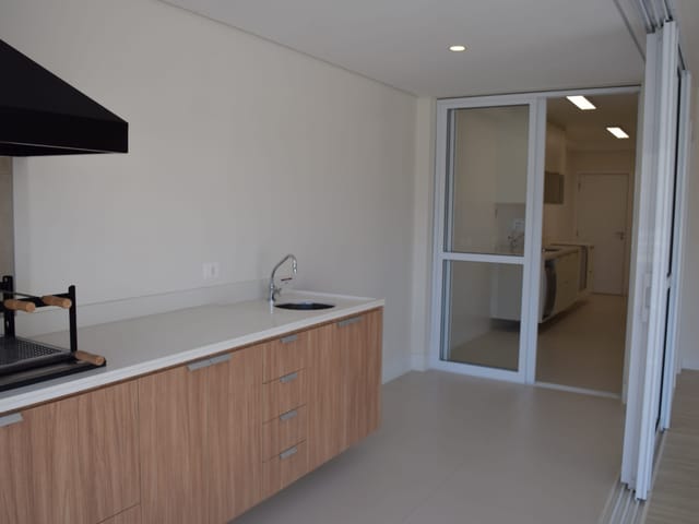 Apartamento com 8700m² 4 quartos e 5 banheiros, à venda, no bairro Vila Romana em São Paulo