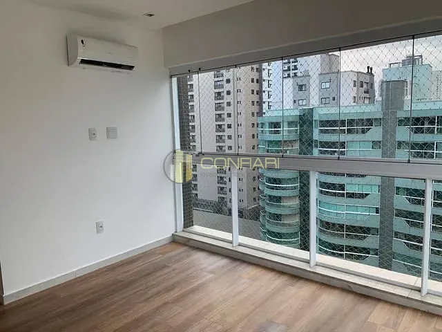 Apartamento com 220m² 4 quartos e 5 banheiros, para alugar, no bairro Meia Praia em Itapema