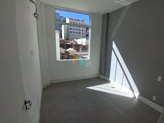 Apartamento com 55m² 2 quartos e 1 banheiro, à venda, no bairro Catete em Rio de Janeiro
