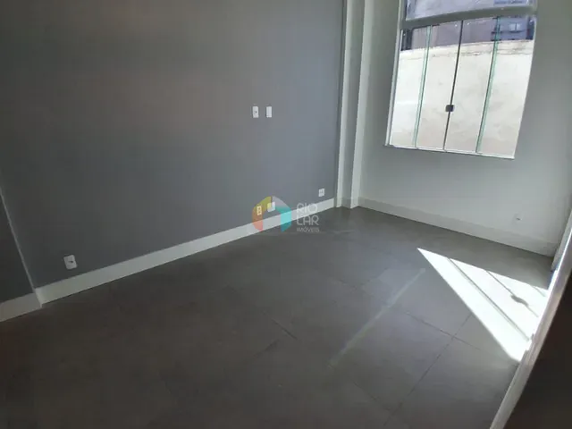 Apartamento com 55m² 2 quartos e 1 banheiro, à venda, no bairro Catete em Rio de Janeiro