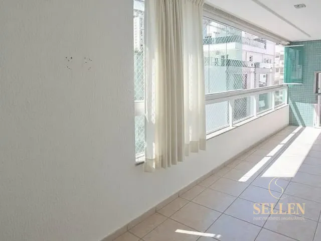 Apartamento 2 quartos e 1 banheiro, à venda, no bairro Centro em Balneário Camboriú