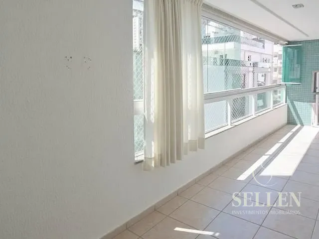 Apartamento 2 quartos e 1 banheiro, à venda, no bairro Centro em Balneário Camboriú