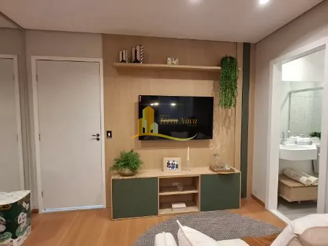 Apartamento 2 quartos e 1 banheiro, à venda, no bairro Vila Carmosina em São Paulo