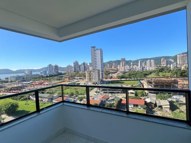 Apartamento com 73m² 2 quartos e 3 banheiros, à venda, no bairro Balneário Pereque em Porto Belo