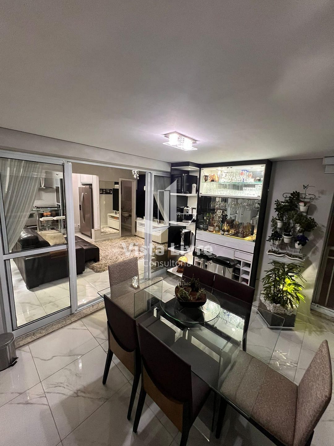 Apartamento à venda com 3 quartos, 96m² - Foto 1