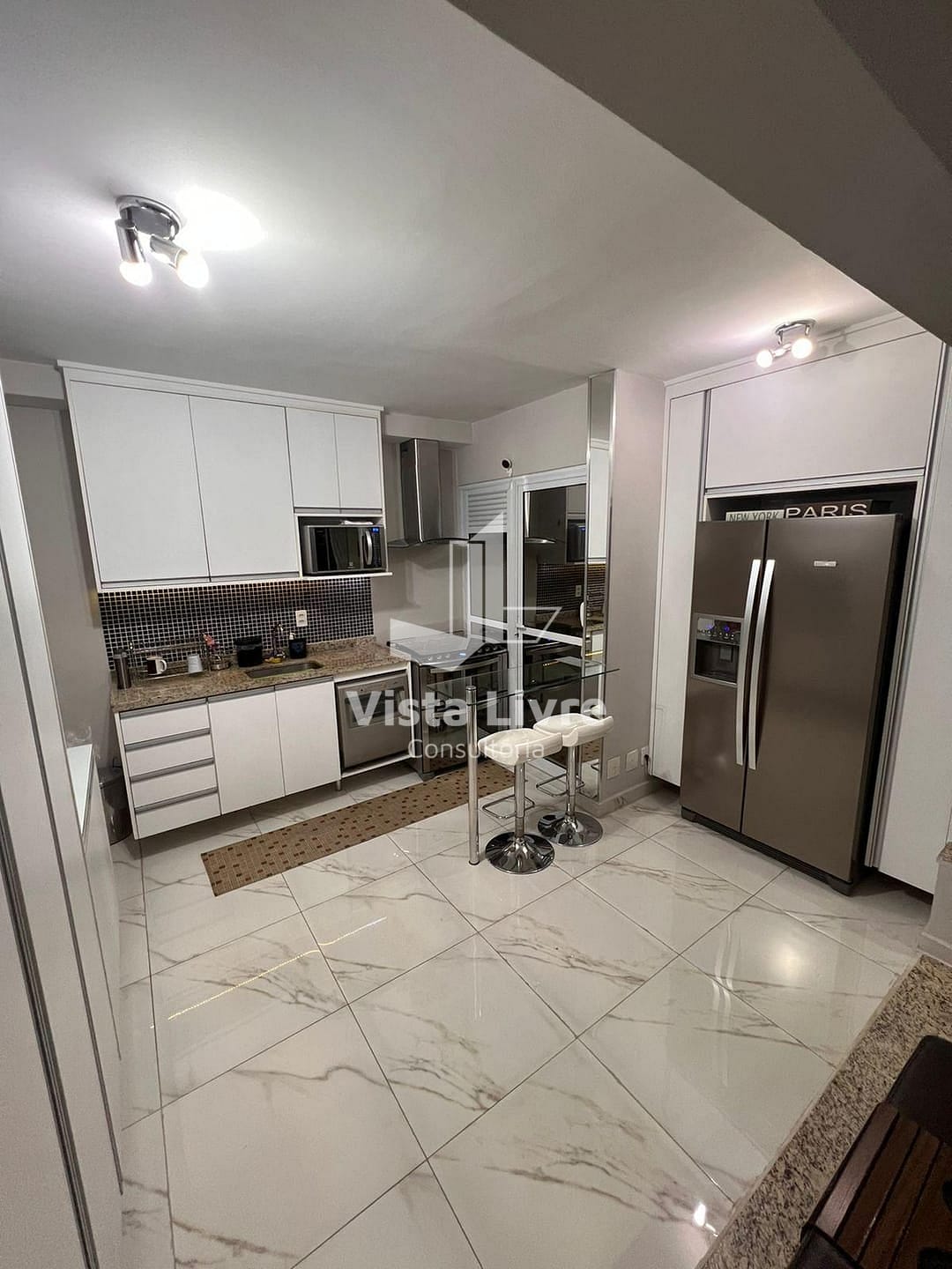 Apartamento à venda com 3 quartos, 96m² - Foto 4