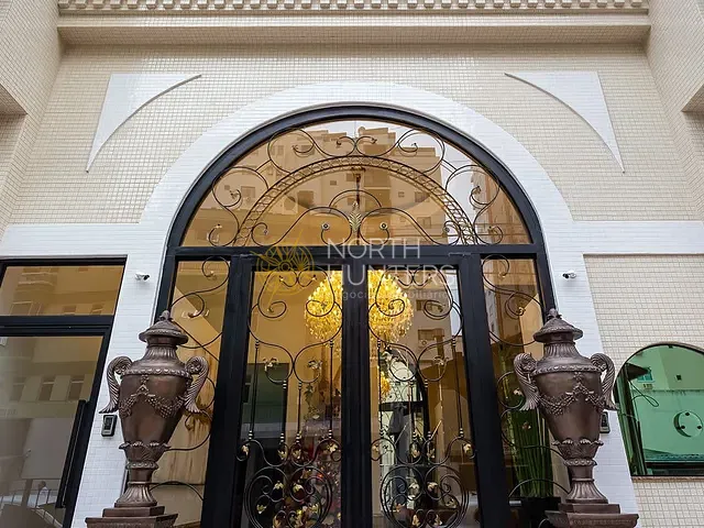 Apartamento com 250m² 4 quartos e 5 banheiros, à venda, no bairro Meia praia em Itapema