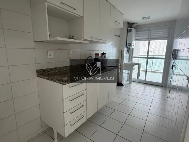 Apartamento 2 quartos e 2 banheiros, para alugar, no bairro Enseada do Suá em Vitória