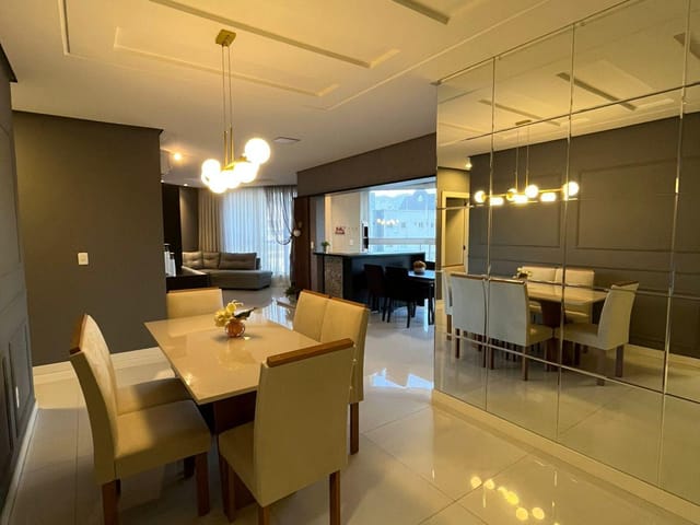 Apartamento com 120m² 3 quartos e 4 banheiros, à venda, no bairro Meia Praia em Itapema