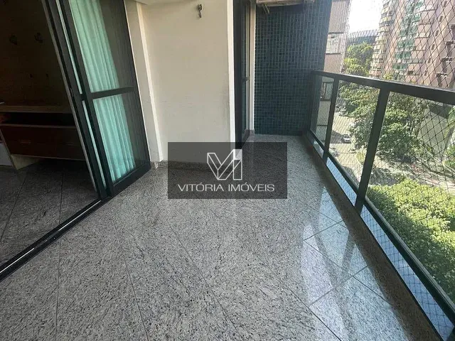 Apartamento 4 quartos e 3 banheiros, para alugar, no bairro Praia do Canto em Vitória