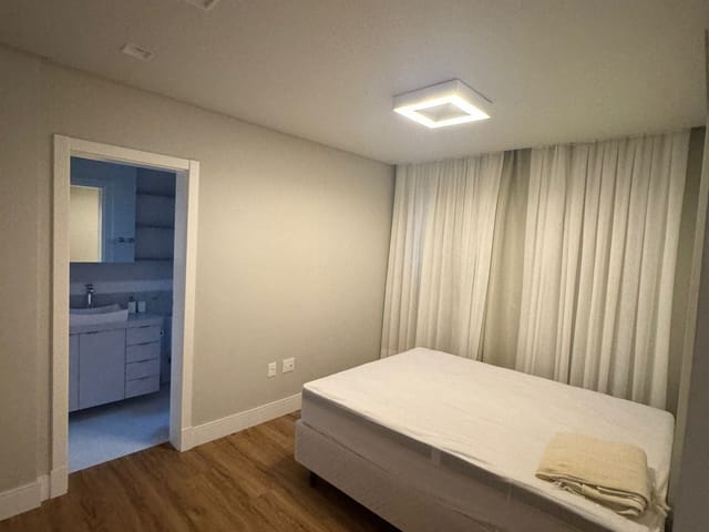 Apartamento com 133m² 3 quartos e 4 banheiros, à venda, no bairro Balneário Perequê em Porto Belo