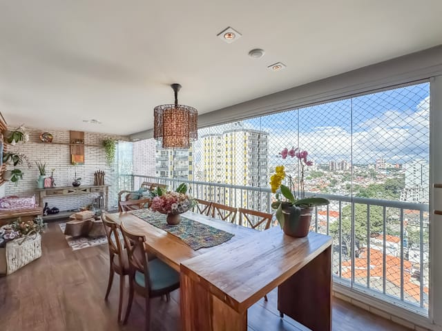 Apartamento com 137m² 3 quartos e 5 banheiros, à venda, no bairro Vila Gumercindo em São Paulo