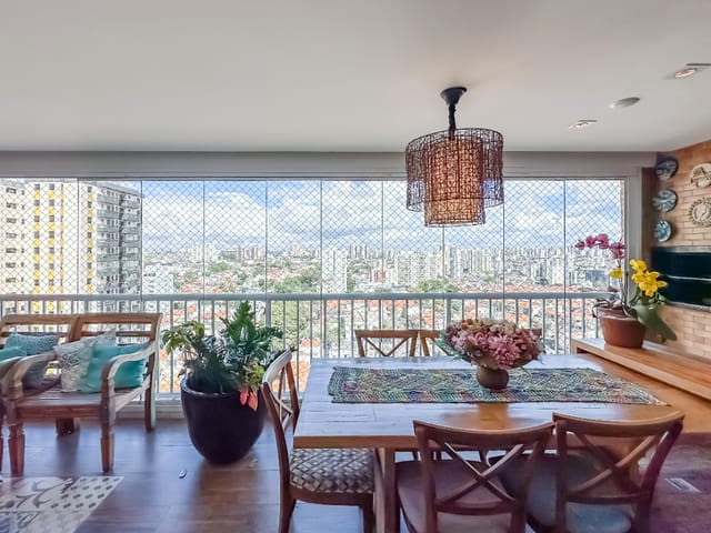 Apartamento com 137m² 3 quartos e 5 banheiros, à venda, no bairro Vila Gumercindo em São Paulo