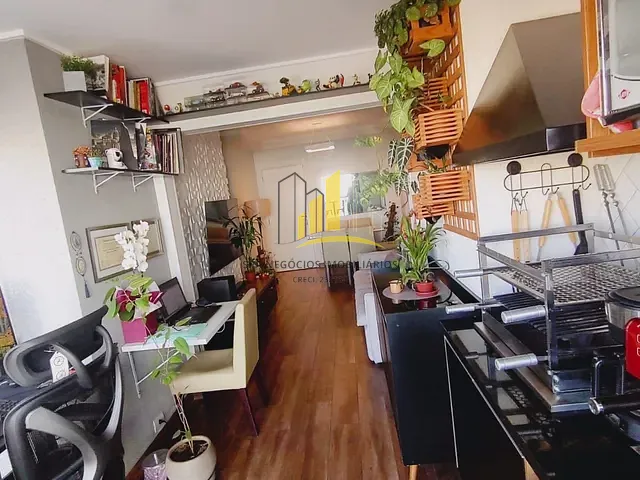 Apartamento 2 quartos e 2 banheiros, à venda, no bairro Parque São Jorge em São Paulo