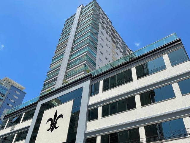 Apartamento com 142m² 3 quartos e 4 banheiros, à venda, no bairro Meia Praia em Itapema