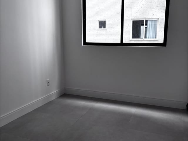 Apartamento com 160m² 3 quartos e 4 banheiros, à venda, no bairro Meia Praia em Itapema