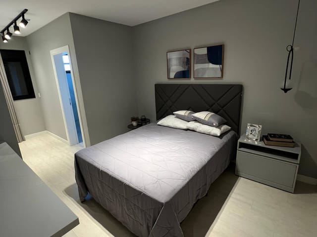 Apartamento com 187m² 4 quartos e 5 banheiros, à venda, no bairro Meia Praia em Itapema