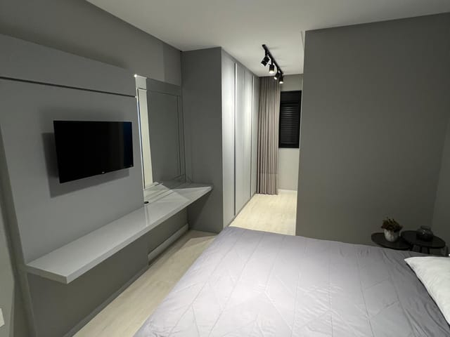 Apartamento com 187m² 4 quartos e 5 banheiros, à venda, no bairro Meia Praia em Itapema