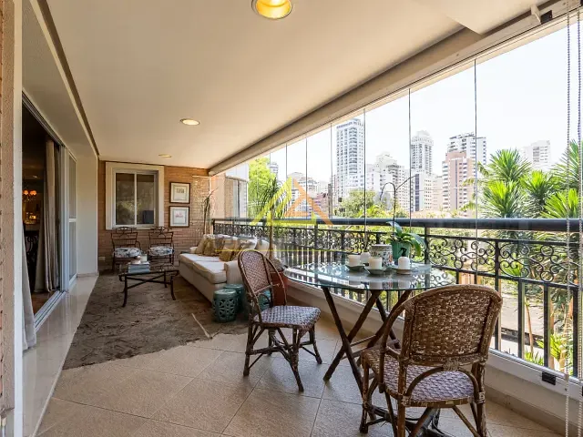 Apartamento com 330m² 4 quartos e 4 banheiros, à venda, no bairro PACAEMBU em São Paulo