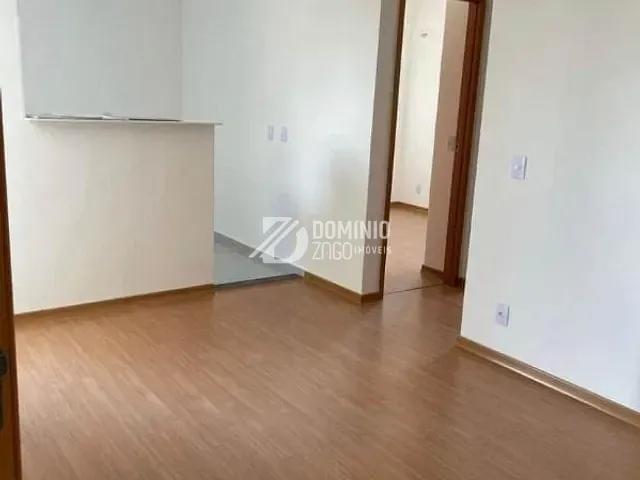 Apartamento 2 quartos e 1 banheiro, à venda, no bairro Recreio dos Bandeirantes em Uberaba