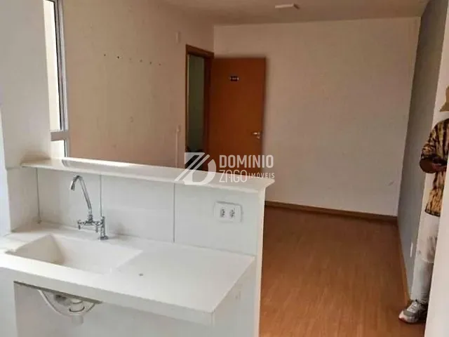 Apartamento 2 quartos e 1 banheiro, à venda, no bairro Recreio dos Bandeirantes em Uberaba