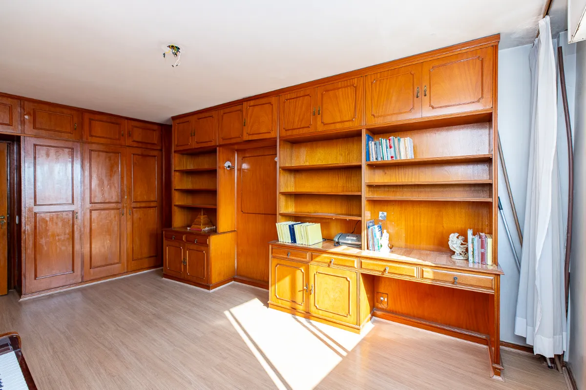 Apartamento para venda em Bom Retiro com 3 quartos, sendo 1 suíte, 254m²