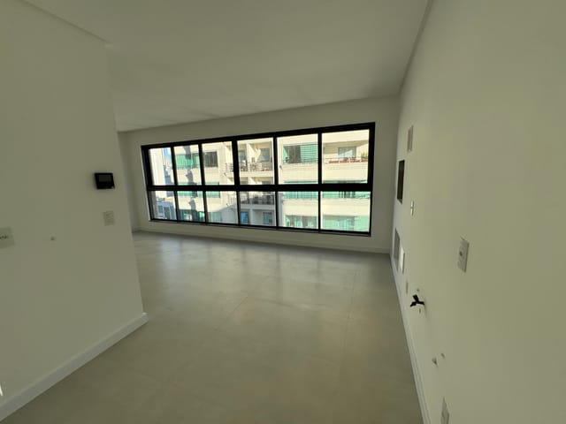 Apartamento com 187m² 3 quartos e 4 banheiros, à venda, no bairro Centro em Balneário Camboriú