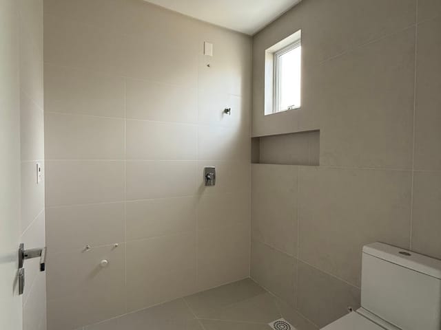 Apartamento com 160m² 3 quartos e 4 banheiros, à venda, no bairro Meia Praia em Itapema