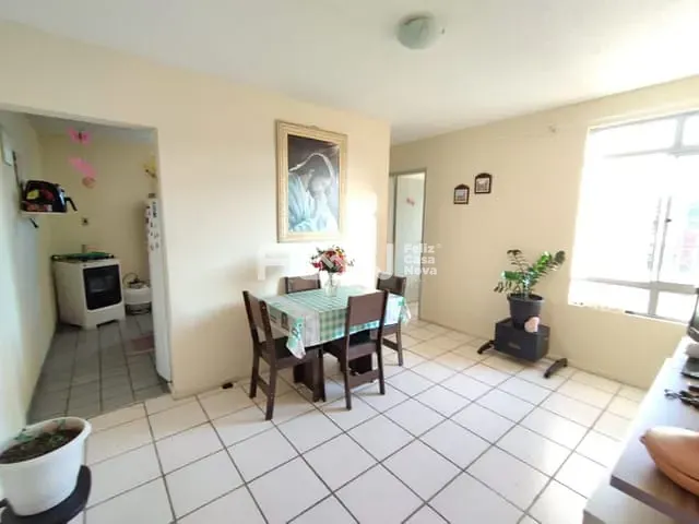 Apartamento 2 quartos e 1 banheiro, à venda, no bairro Gleba C em Camaçari