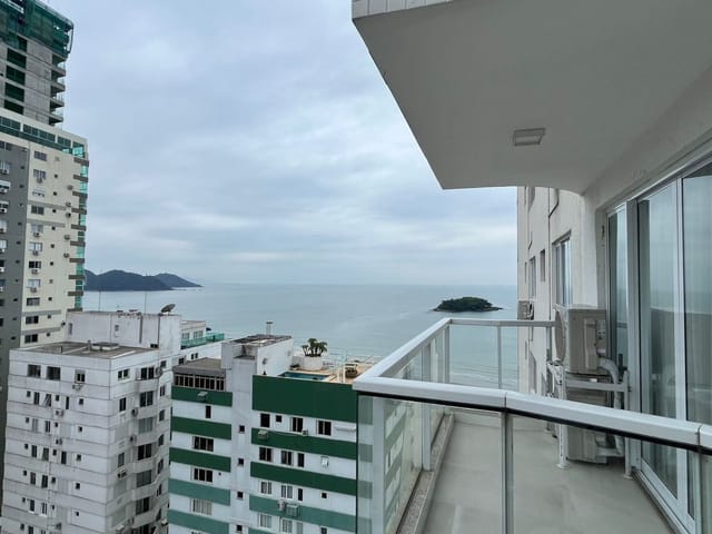 Apartamento com 192m² 3 quartos e 2 banheiros, à venda, no bairro Centro em Balneário Camboriú