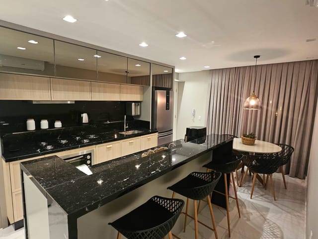 Apartamento com 78m² 2 quartos e 2 banheiros, à venda, no bairro Centro em Camboriú