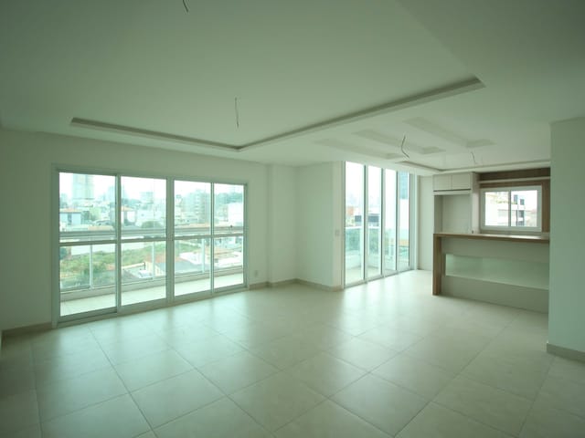 Apartamento com 288m² 3 quartos e 3 banheiros, à venda, no bairro Oficinas em Ponta Grossa
