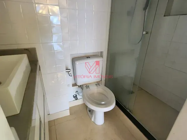 Apartamento com 65m² 2 quartos e 2 banheiros, para alugar, no bairro Enseada do Suá em Vitória