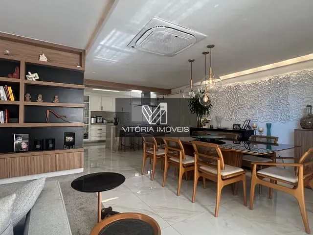 Apartamento com 180m² 4 quartos e 4 banheiros, à venda, no bairro Praia do Canto em Vitória