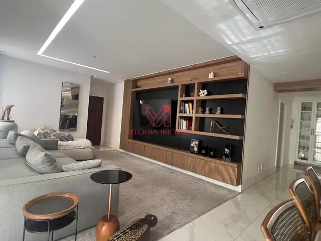 Apartamento com 180m² 4 quartos e 4 banheiros, à venda, no bairro Praia do Canto em Vitória