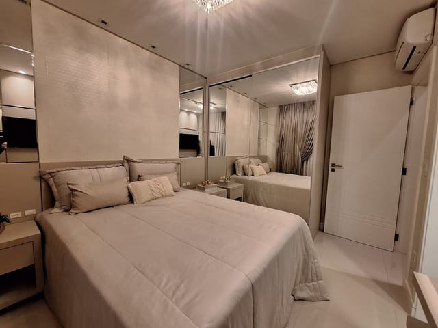 Apartamento com 165m² 3 quartos e 4 banheiros, à venda, no bairro Meia Praia em Itapema