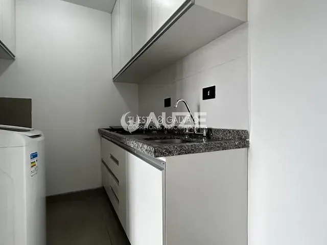 Apartamento com 42m² 1 quarto e 1 banheiro, para alugar, no bairro Rebouças em Curitiba