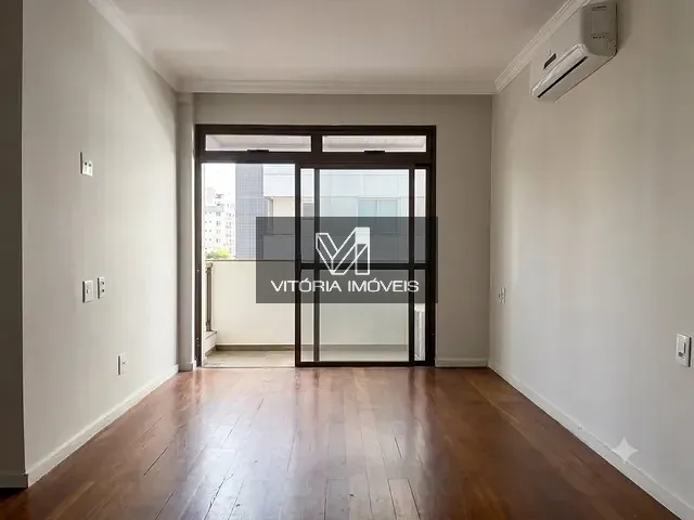 Apartamento com 240m² 4 quartos e 5 banheiros, à venda, no bairro Praia do Canto em Vitória