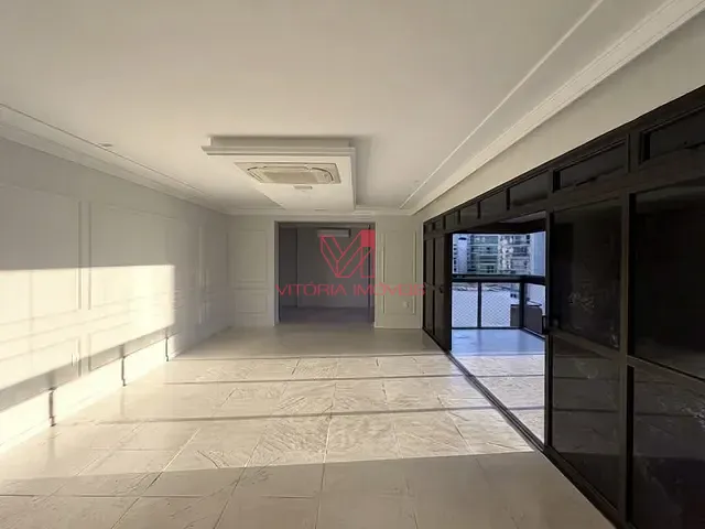 Apartamento com 240m² 4 quartos e 5 banheiros, à venda, no bairro Praia do Canto em Vitória