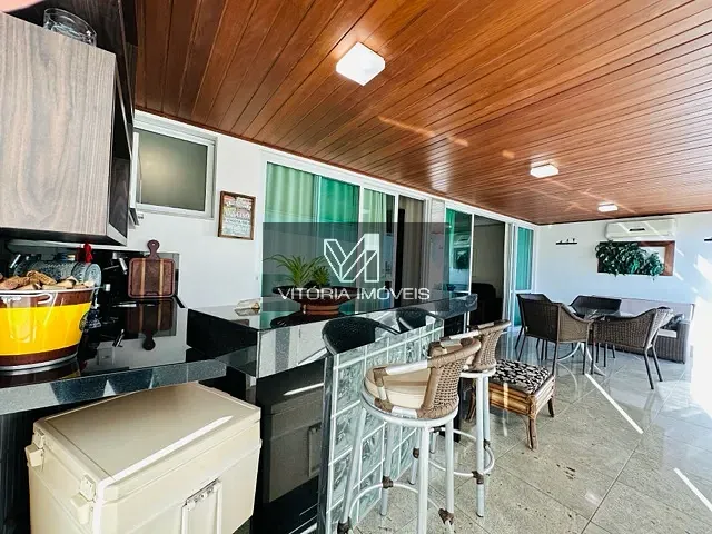 Apartamento 4 quartos e 5 banheiros, à venda, no bairro Praia do Canto em Vitória