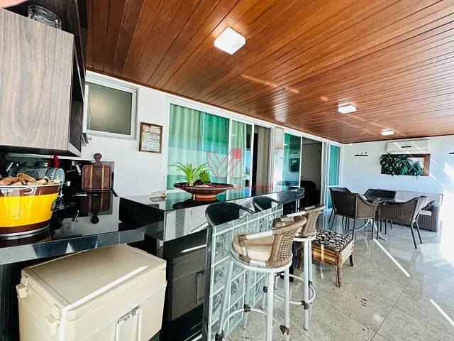 Apartamento 4 quartos e 5 banheiros, à venda, no bairro Praia do Canto em Vitória