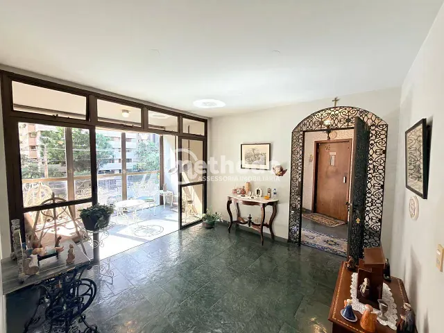 Apartamento com 459m² 4 quartos e 4 banheiros, à venda, no bairro Cambuí em Campinas