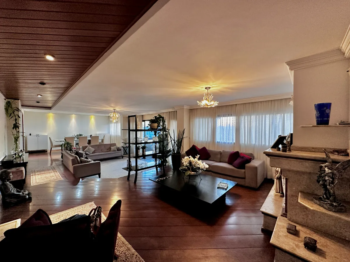 Apartamento para venda em Vila Alexandria com 4 quartos, sendo 2 suítes, 274m²