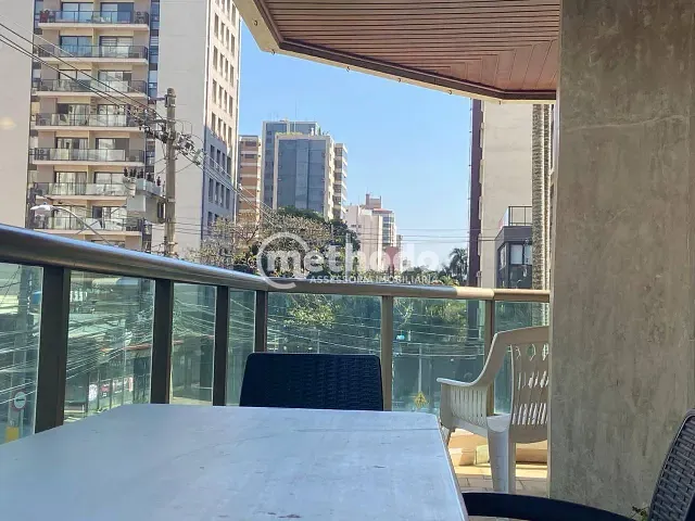 Apartamento com 427m² 4 quartos e 5 banheiros, à venda ou para alugar, no bairro Cambuí em Campinas